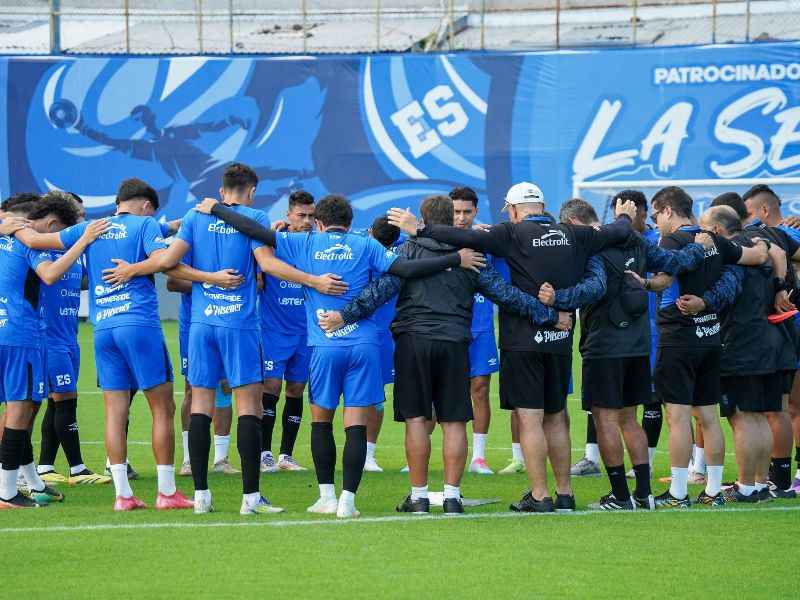 La Selecta, en concentración en la práctica. Foto: Cortesía Fesfut/LaSelecta