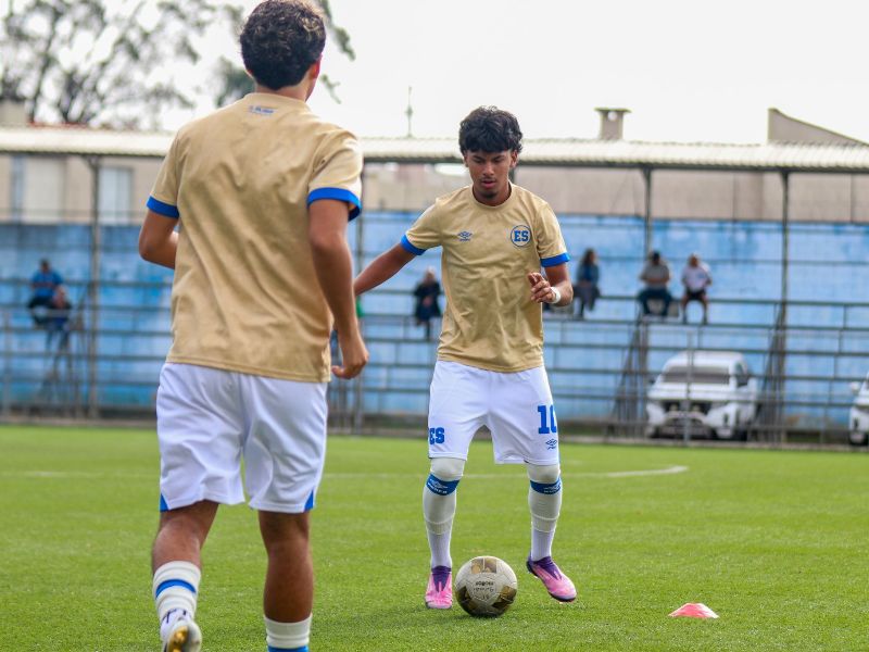 Entrenamiento de la Selección Sub 16, en Guatemala, para el Torneo Uncaf. Foto: Cortesía Fesfut/LaSelecta