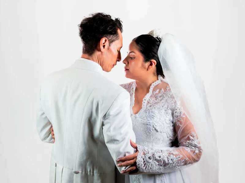 Hacer el amor en el refugio atómico - Teatro Luis Poma