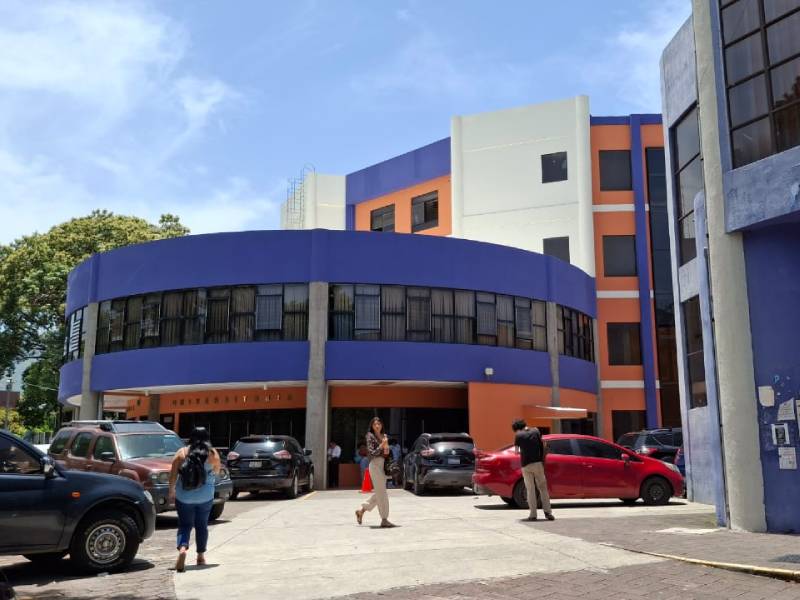 Universidad de El Salvador- UES- Instalaciones