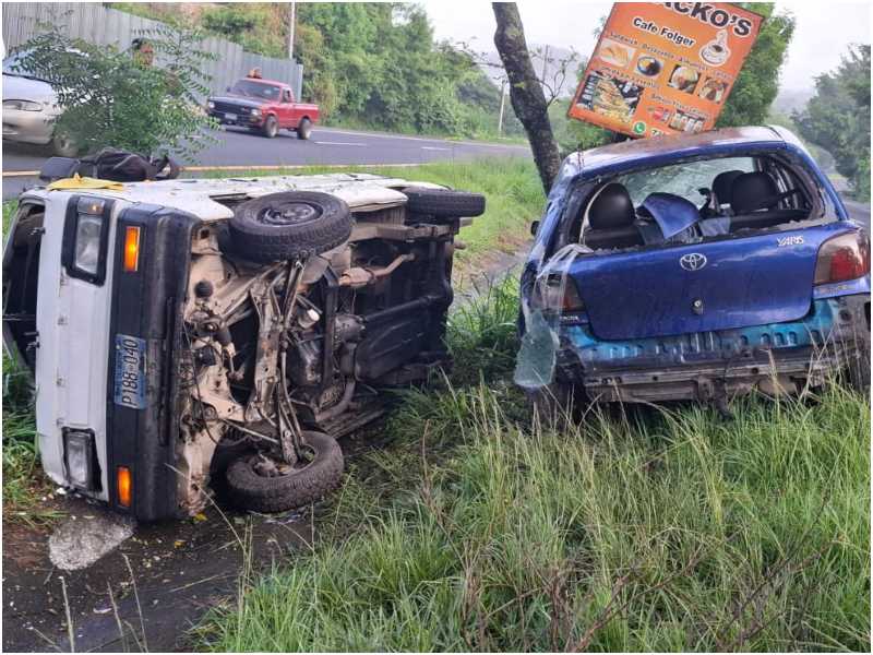 Accidente ocurrido en Ciudad Delgado. Foto / Cortesía