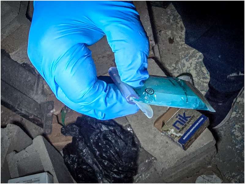 Prueba que se le realizó a los paquetes encontrados. Foto / Cortesía FGR