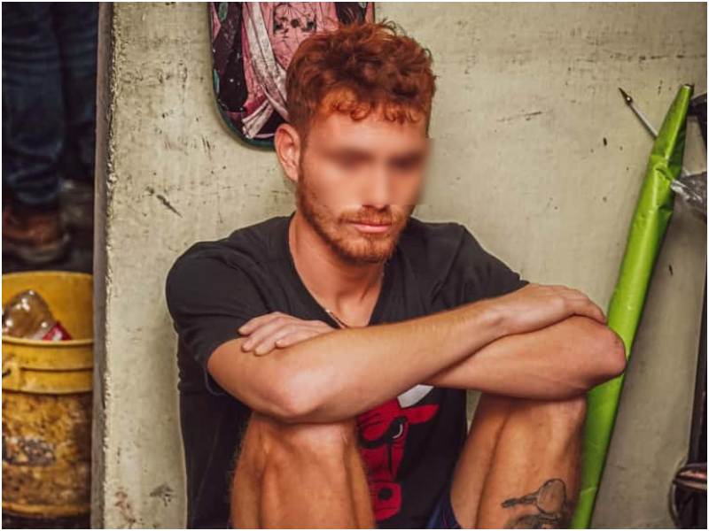 Uno de los detenidos durante el operativo realizado en San Salvador y Ahuachapán. Foto / Cortesía Fiscalía