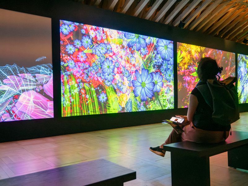Bajo el concepto “Mirada inmersiva: el acto de contemplar nuestro contexto”, esta nueva edición invita a los participantes a explorar, a través de la ilustración digital. | AFP