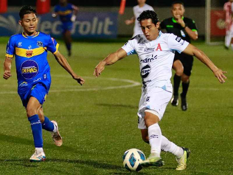 Acciones del juego entre Alianza y Zacatecoluca. Foto: Cortesía Alianza FC