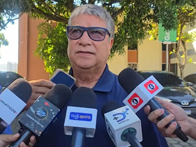 El DT de la Selecta, "Bolillo" Gómez. Foto: Cortesía Fesfut/LaSelecta