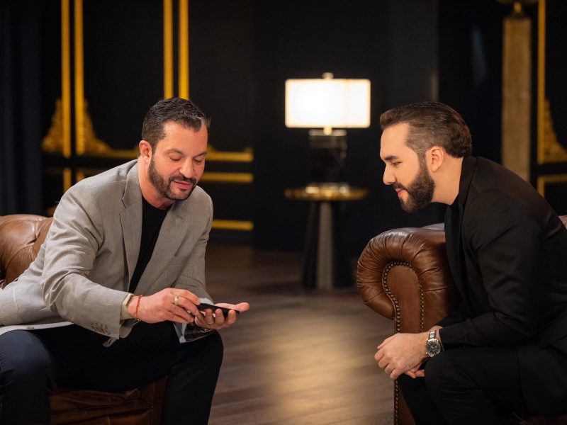 Bukele aplicacion DoctorSV