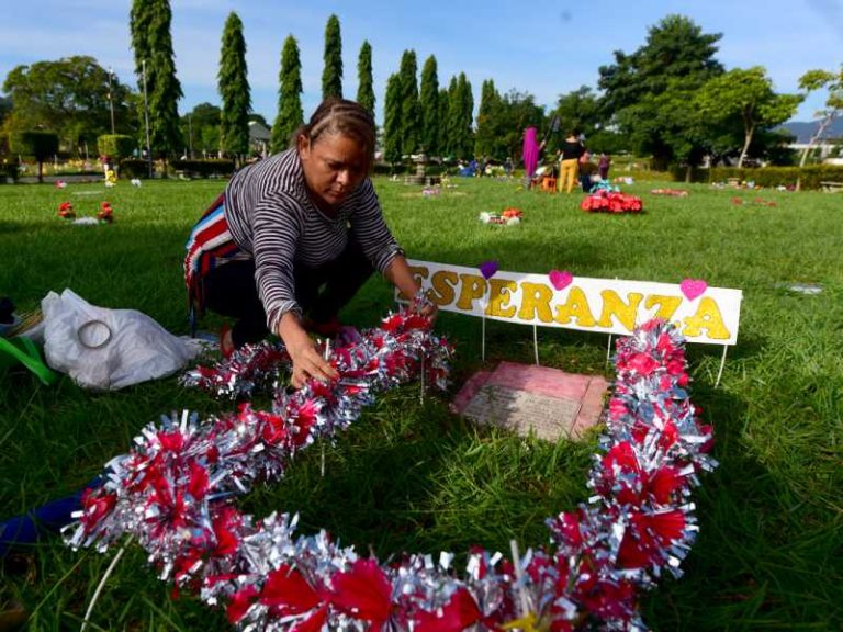 EDC Dia de los difuntos cementerio la bermeja