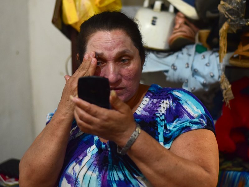 Historia de Lilian y su hijo Raúl, sobrevivientes de ataques de pandillas y ahora son pobres