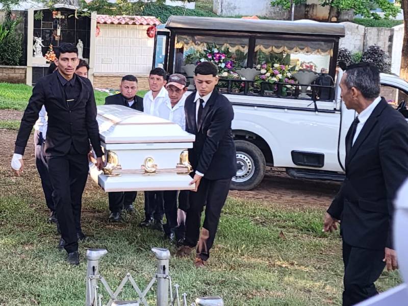 Entierro- Daniela Sarai F- Accidente- Estados Unidos