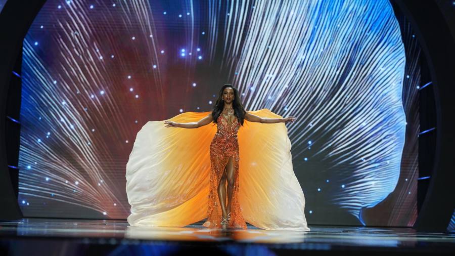 Delegada de Jamaica mejora en el hospital cinco días después de su caída en Miss Universo. Foto: EFE
