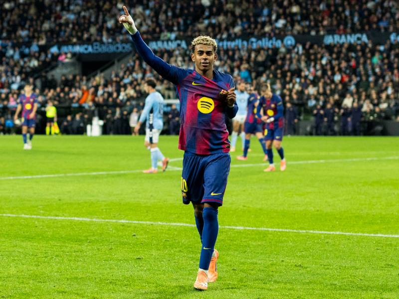 Lamine Yamal FC Barcelona Espana