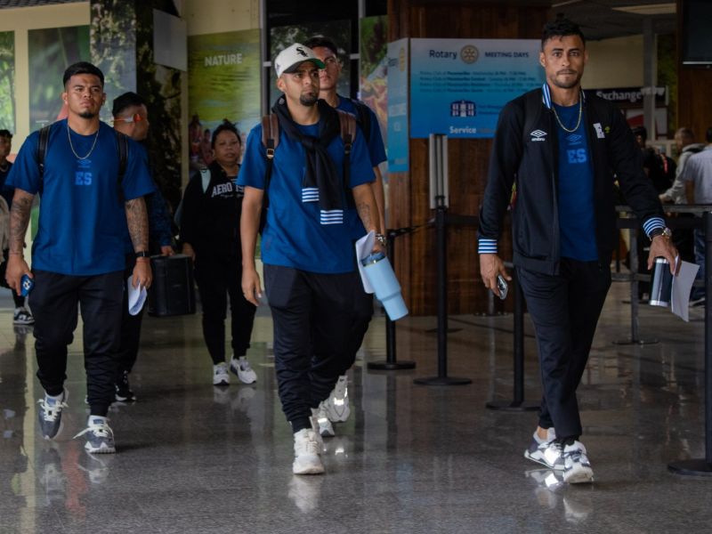 Llegada El Salvador Surinam Eliminatorias