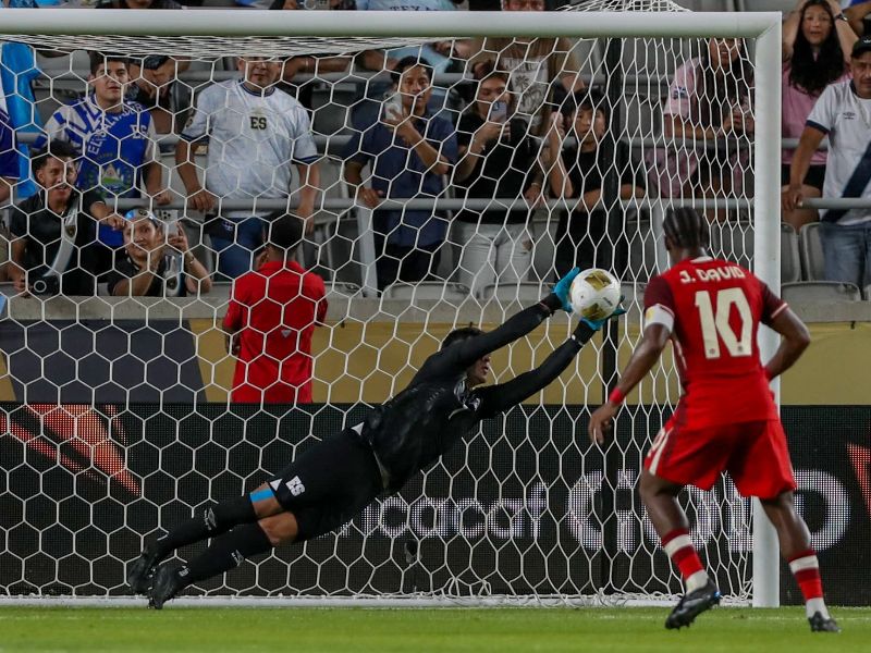 El portero Mario González, en un partido con la Selecta. Foto: Cortesía Fesfut/LaSelecta