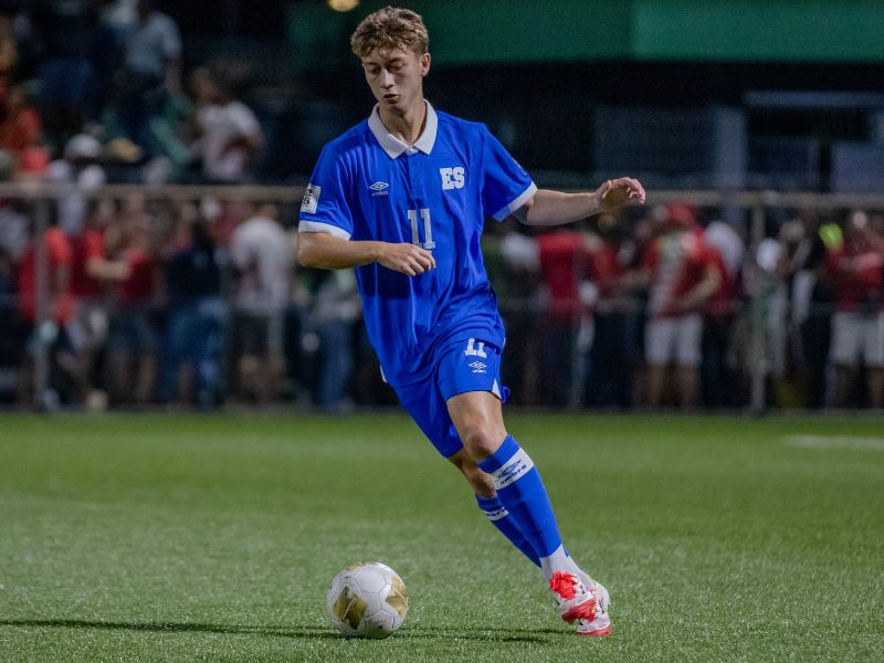 El delantero Nathan Ordaz, en el partido ante Surinam. Foto: Cortesía Fesfut/LaSelecta