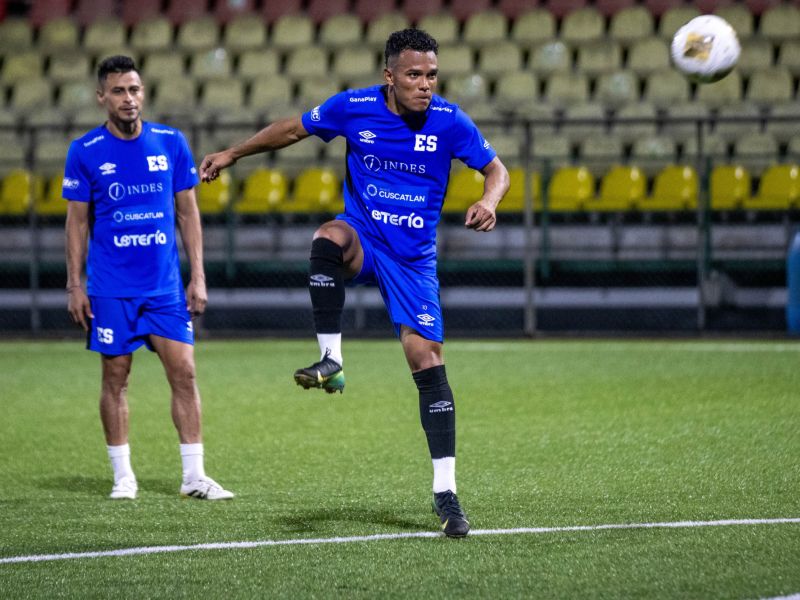 Selecta Mayor Entrenos Eliminatorias Surinam