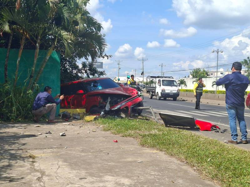 Accidente de tránsito a la altura del km 69½, carretera que de Chalchuapa conduce a Santa Ana | cortesía.