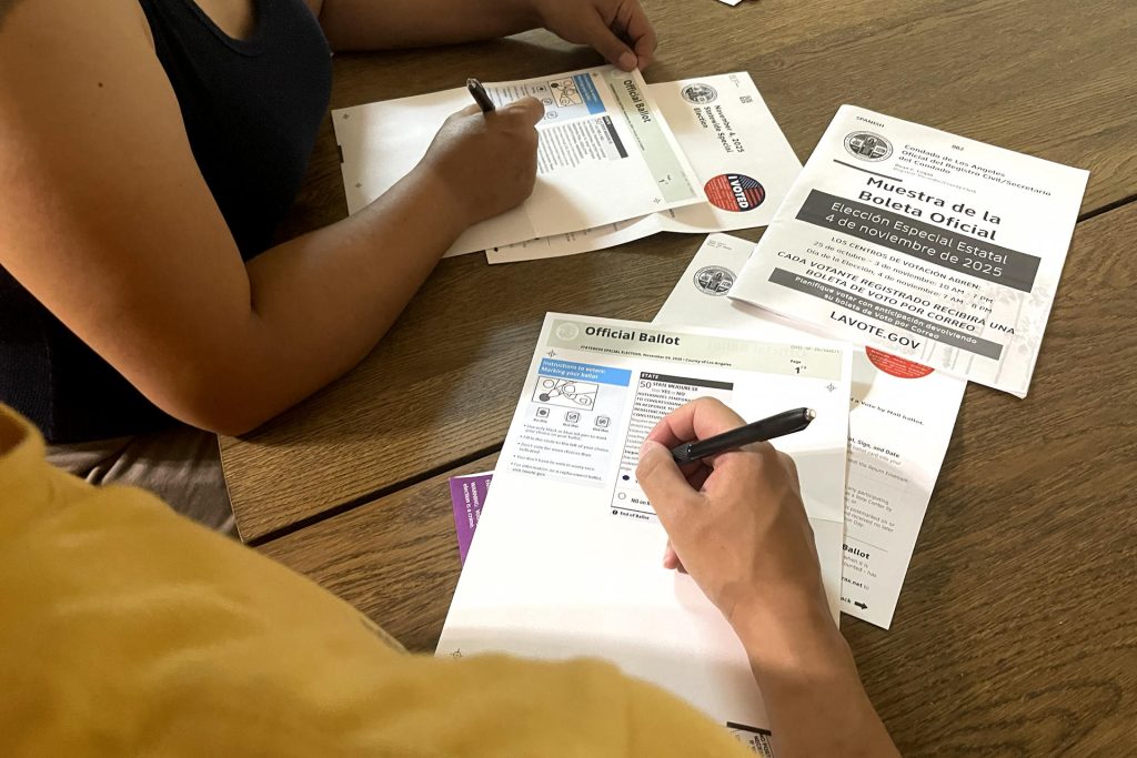 California al borde de dar una victoria demócrata sobre Trump en los mapas electorales thumbnail