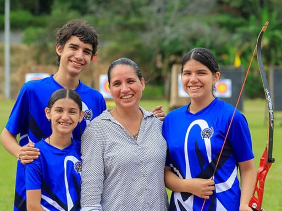 luisa maida hijos tiro arco el salvador 01