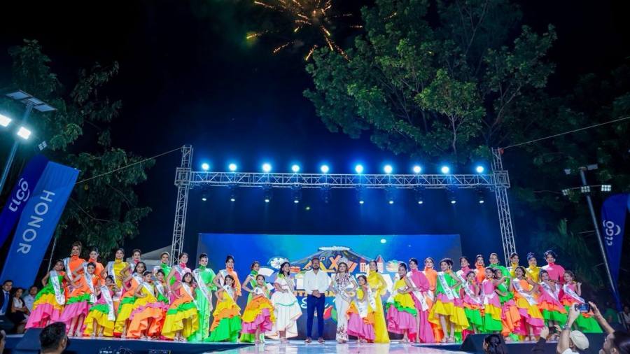 San Miguel: 19 candidatas compiten por la corona del Carnaval 2025. Imagen de carácter ilustrativo y no comercial / Facebook / sanmiguelcentro.