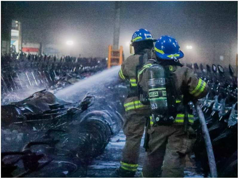 Bomberos atendieron la emergencia sin lesionados. Foto / Cortesía Bomberos