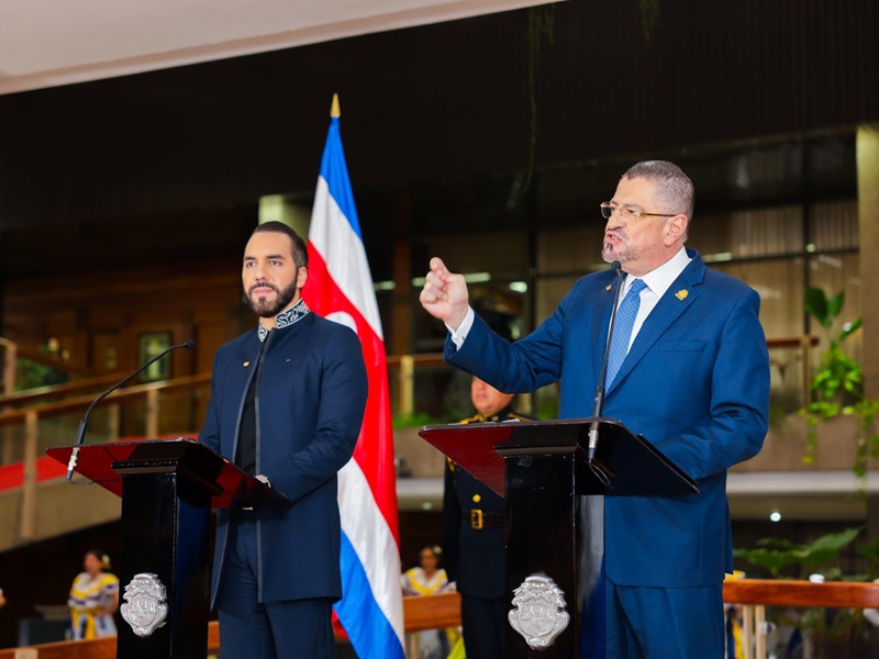 Nayib Bukele y Rodrigo Chaves