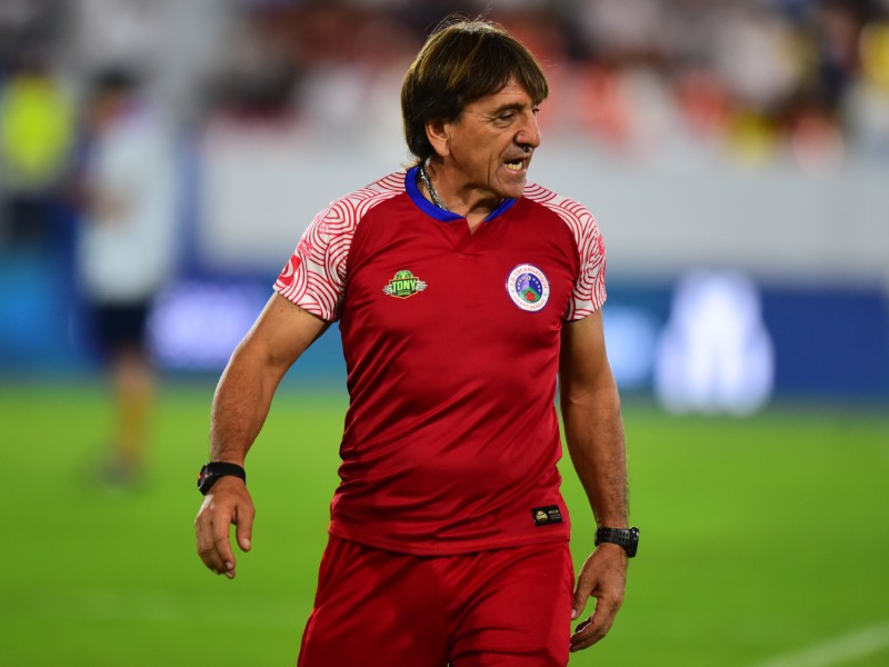 El DT de Cacahuatique, Pablo Quiñones, en la semifinal ante Alianza FC. Foto: EDH Emerson del Cid