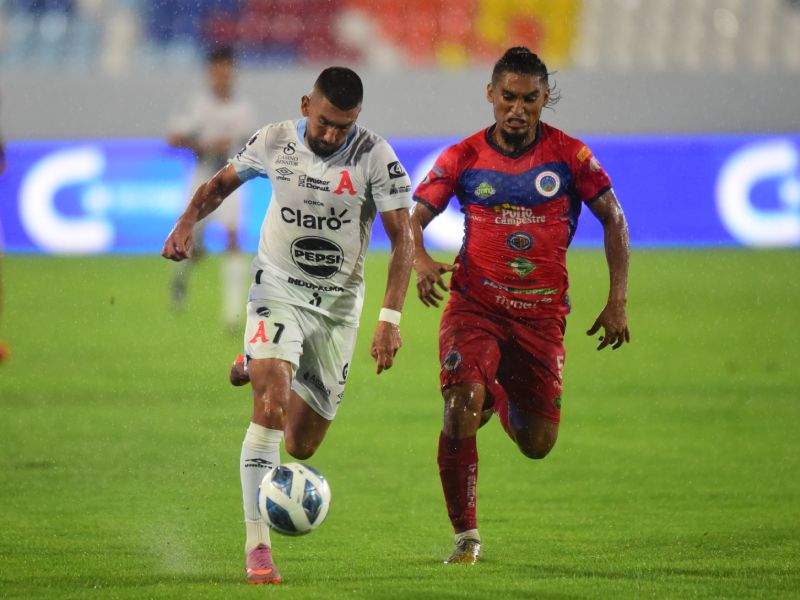Juego Alianza vs. Cacahuatique, por las semifinales del Apertura 2025. Foto: EDH Emerson del Cid