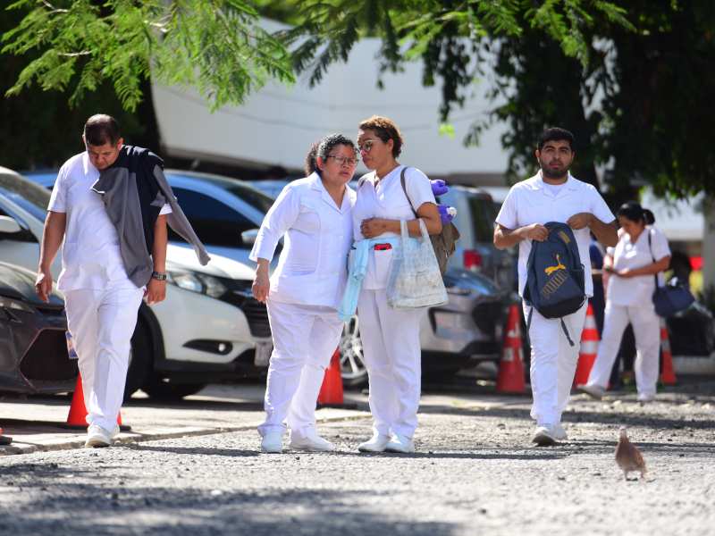 EDC despidos masivos de trabajadores hospital rosales 1