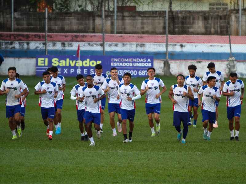 Entrenamiento de los pamperos, de cara a la semifinal de vuelta ante CD Águila. Foto: Cortesía L.Á. Firpo