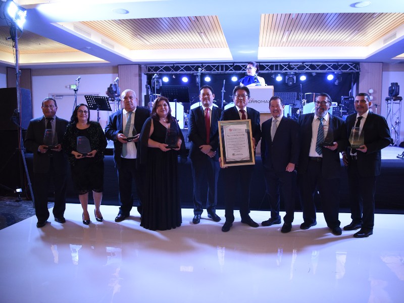 Fiesta empresarial de aniversario