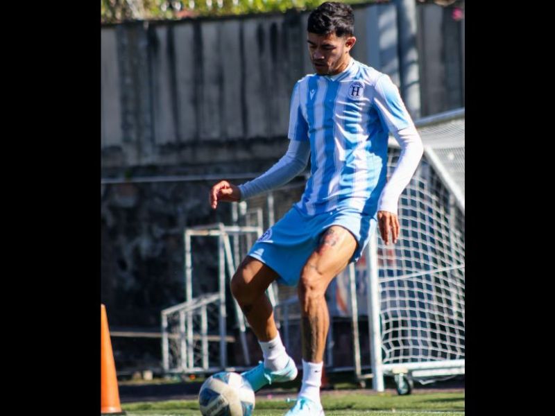 El defensor Iván Mancía, de CD Hércules, en un entreno. Foto: Cortesía CD Hércules