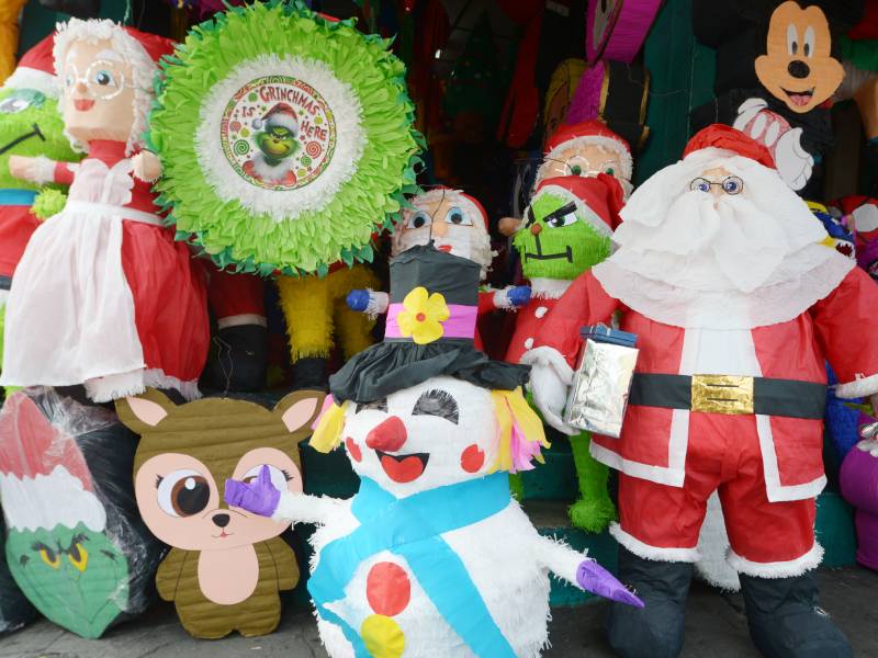JR Piñatas- Navidad- Variedad- Celebraciones- Fiestas- Centro- San Salvador