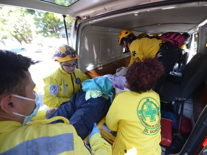 JR- Simulacro- Pólvora- Fiestas- Navidad- Comandos- Fin de Año