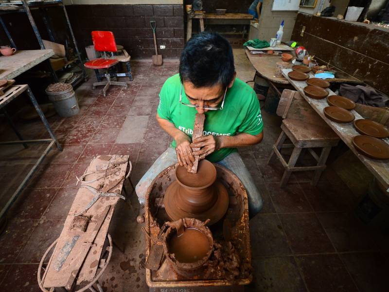 LM-Artesano Platos- Barro-Roberto- Alumnos- Enseñanza