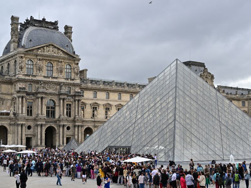 Museo del Louvre en París, Francia