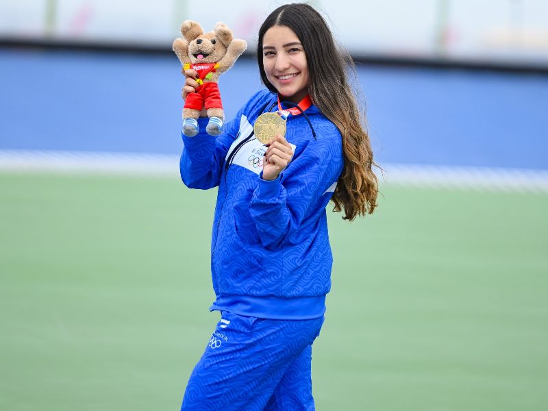 La patinadora Ivonne Nóchez, con su oro en Bolivarianos 2025. Foto: Cortesía Coes