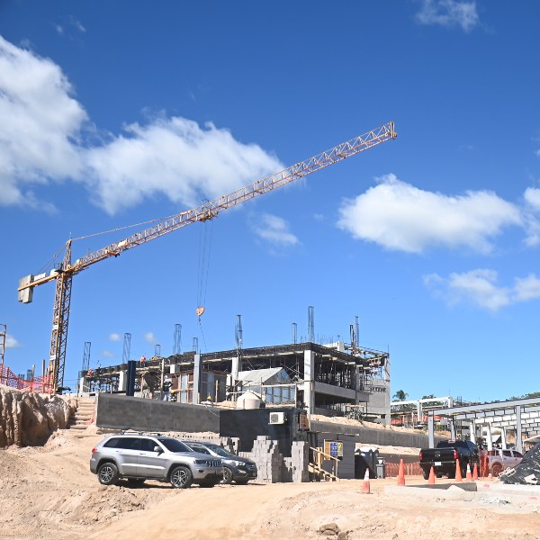 La Fundación Toruño Steiner oficializó este miércoles el Instituto Especializado de Educación Superior RETOS, que se encuentra en el departamento de La Libertad. Foto EDH/Cristian Díaz