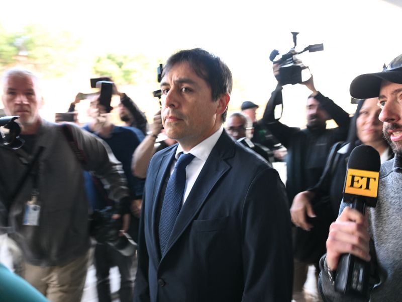 Médico Salvador Plasencia