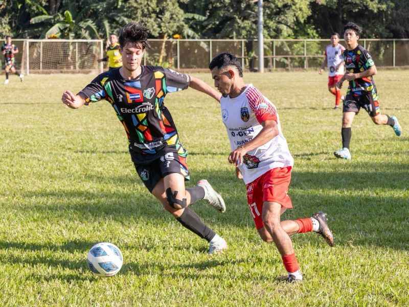 Acciones del duelo entre AD Izalco y Academia BP. Foto Cortesía AD Izalco