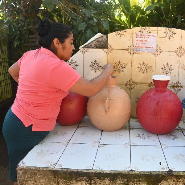 La suspensión del servicio de agua potable será por varias horas. Foto EDH/REFERENCIA