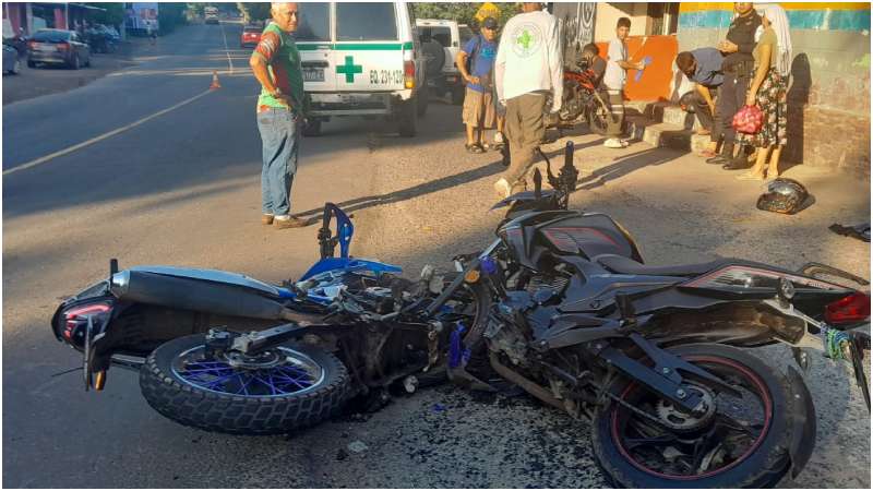 Las motos terminaron con algunos daños. Foto / Cortesía Cruz Verde