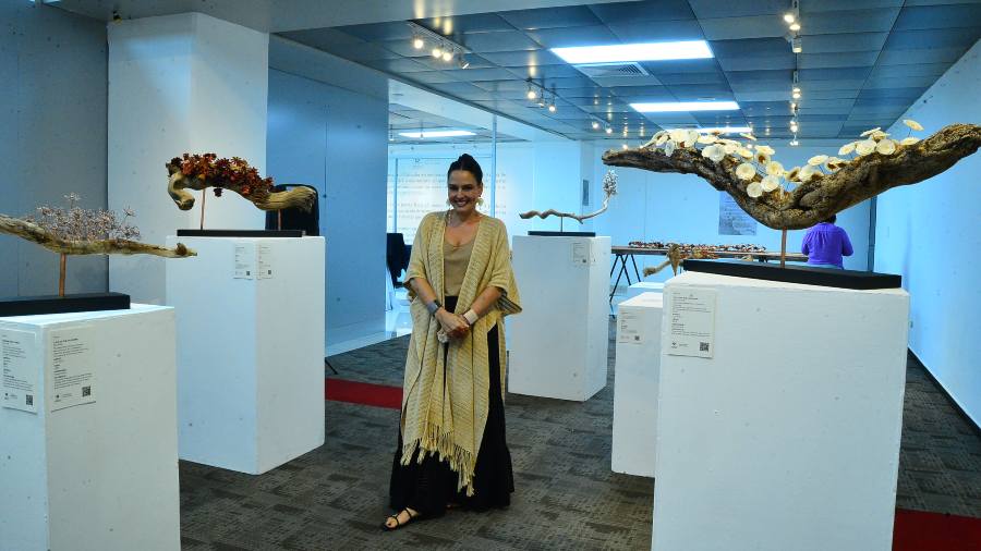 Lula Mena transforma la memoria costera en arte vivo. Foto: Lissette Monterrosa