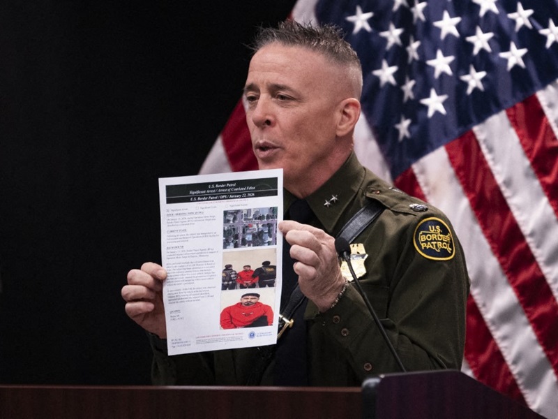 El comandante de la Patrulla Fronteriza, Gregory Bovino