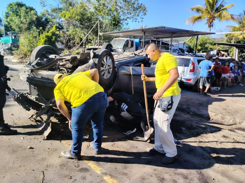 Accidente dejó heridos a turistas canadienses en Sonsonate | cortesía