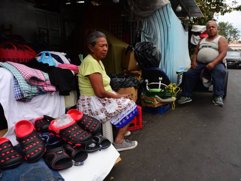 Adultos- Mayores- Trabajos- Informal pensiones el salvador
