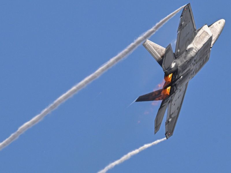 Autoridad aérea Estados Unidos maniobras militares