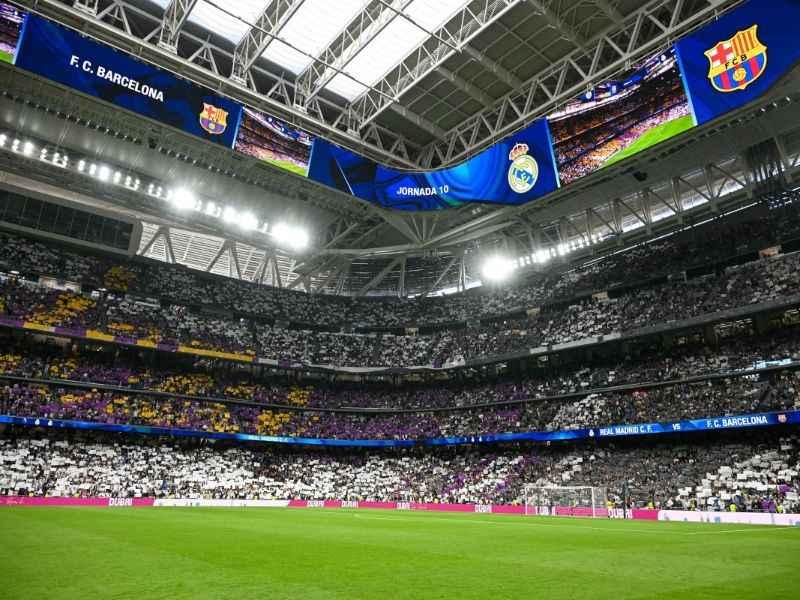Panorámica del estadio Santiago Bernabéu, previo a un clásico de España. Foto: EDH AFP