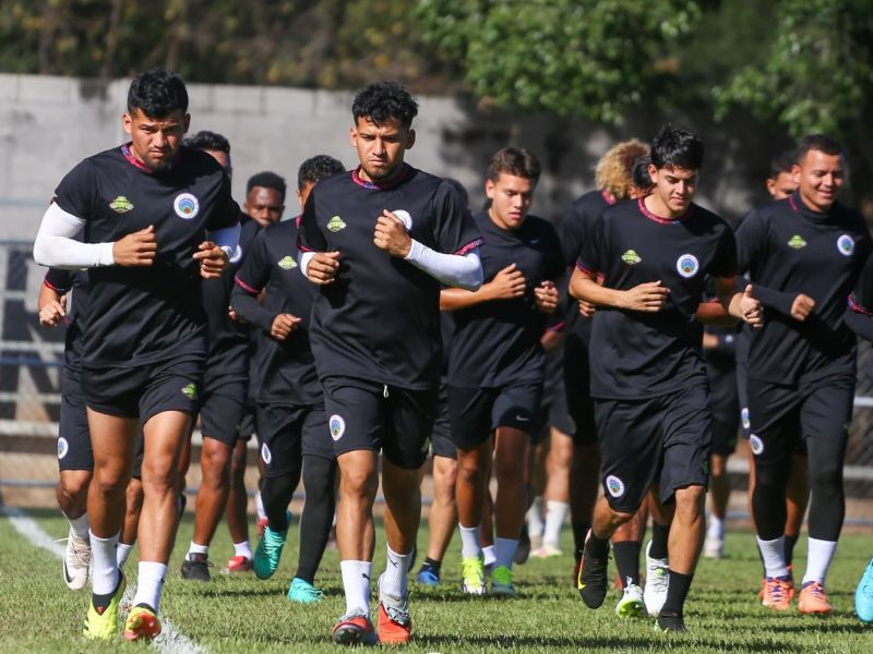 Los gemelos Márquez, Alex y Daniel, encabezan el trote del entreno cafetalero. Foto: Cortesía CD Cacahuatique