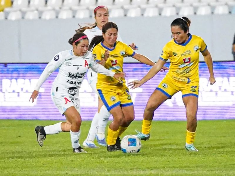 Damaris Quelez Final Municipal Limeno Alianza Women